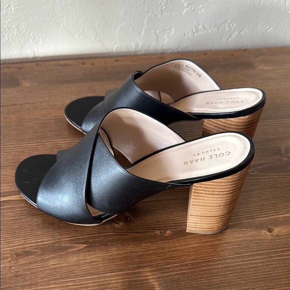 NEW Cole Haan 9.5 Black and Tan Leather Mules with Block Heel